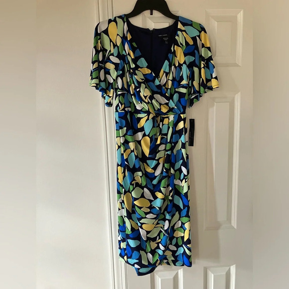 NWT Maggy London Duria Cap Sleeve Navy Blue Leaf Print Jersey Wrap Dress (0) - Picture 3 of 7